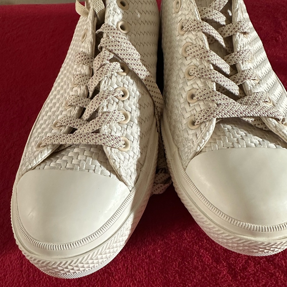 Ivory converse - Picture 4 of 9